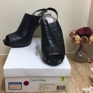 Calvin Klein “Kaylor Shiny Nappa”